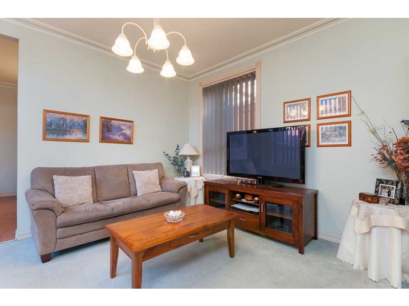 12 Pinnock Avenue, Roxburgh Park VIC 3064