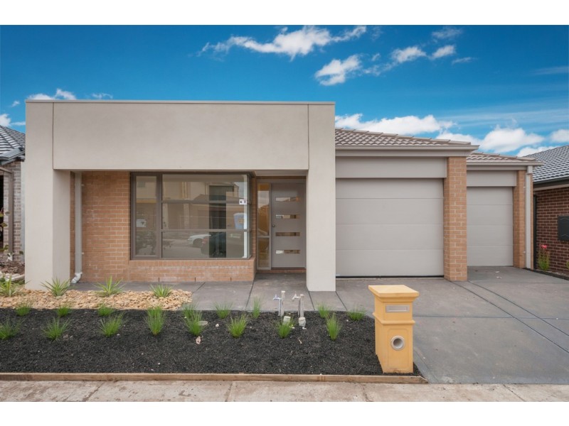 82 Bluebell Drive, Craigieburn VIC 3064