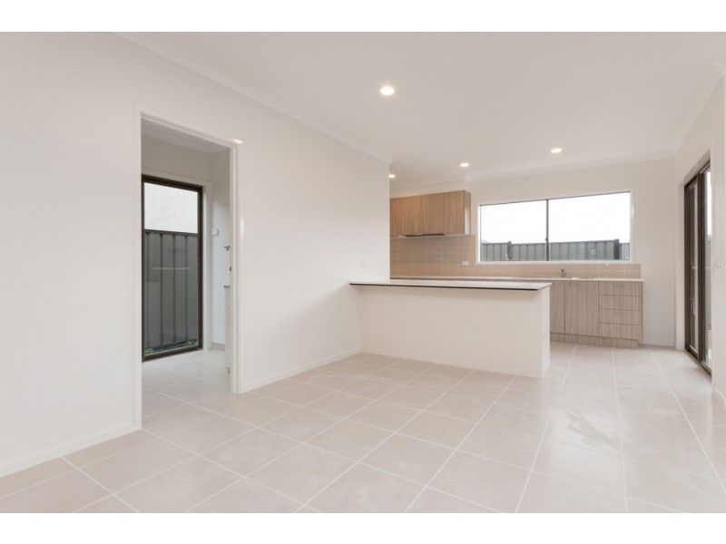 82 Bluebell Drive, Craigieburn VIC 3064