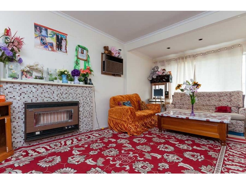 16 Rosedale Crescent, Dallas VIC 3047