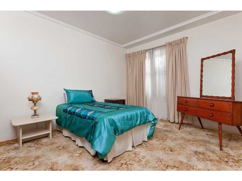 12 Moe Court, Dallas VIC 3047