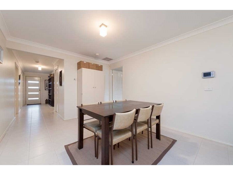 35 Mareeba Way, Craigieburn VIC 3064