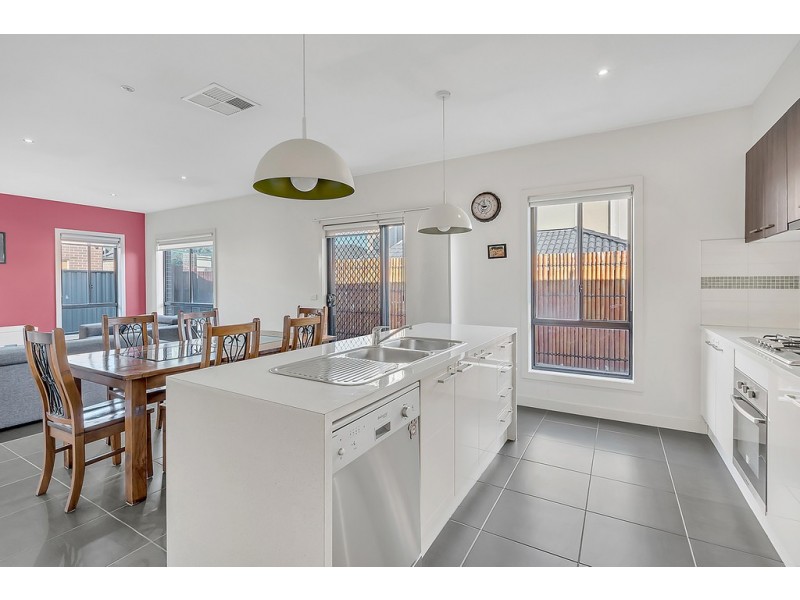 7 Galton Circuit, Craigieburn VIC 3064
