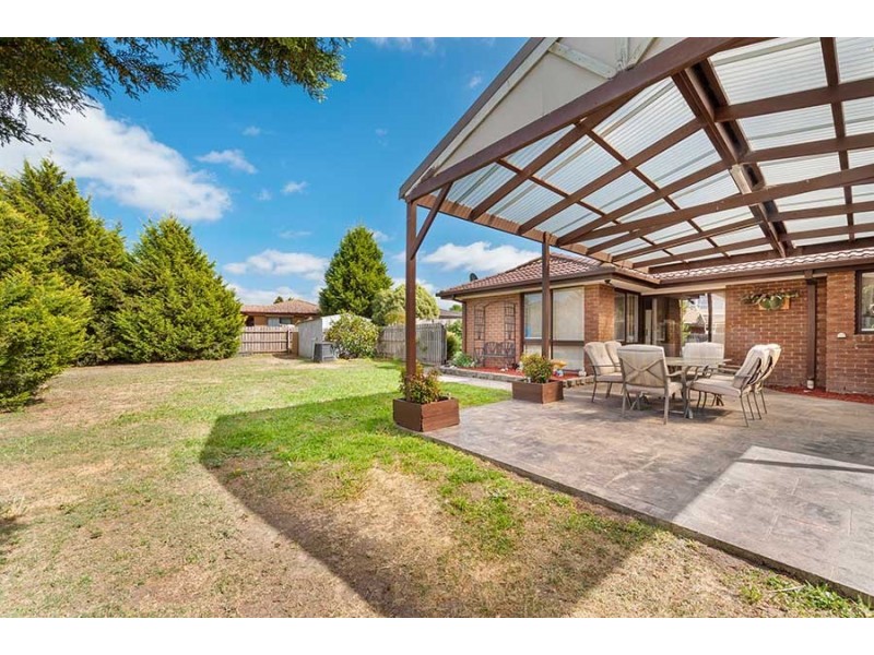 6 Tedburn Court, Craigieburn VIC 3064