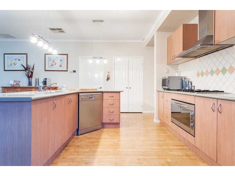 22 Tusmore Rise, Craigieburn VIC 3064