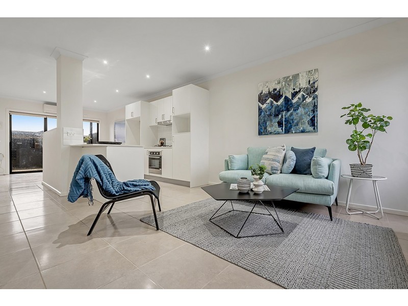 82 Baronial Way, Craigieburn VIC 3064