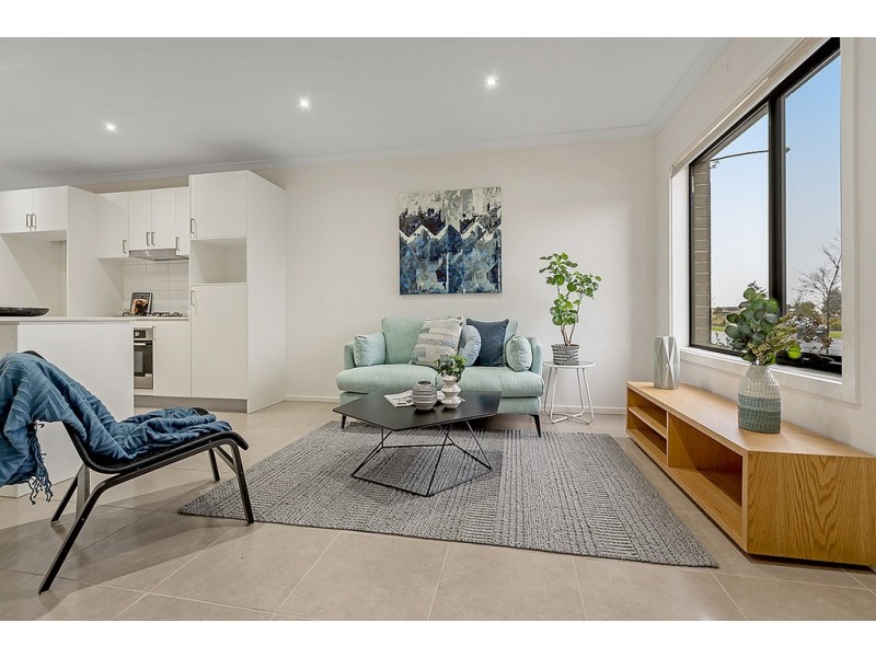 82 Baronial Way, Craigieburn VIC 3064