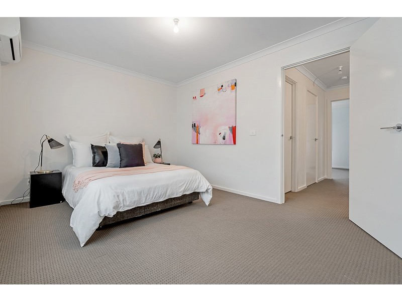 82 Baronial Way, Craigieburn VIC 3064