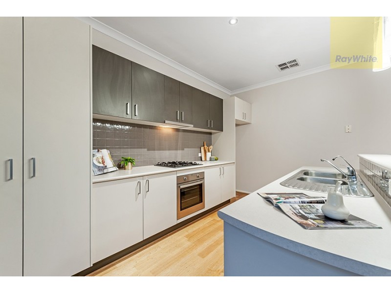 17 Westerfolds Loop, Craigieburn VIC 3064