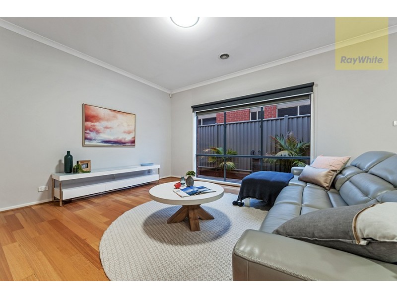 17 Westerfolds Loop, Craigieburn VIC 3064