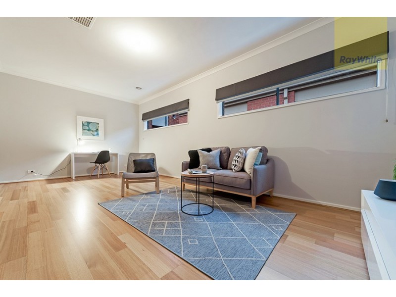 17 Westerfolds Loop, Craigieburn VIC 3064