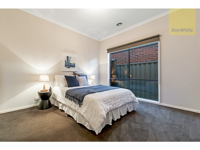 17 Westerfolds Loop, Craigieburn VIC 3064