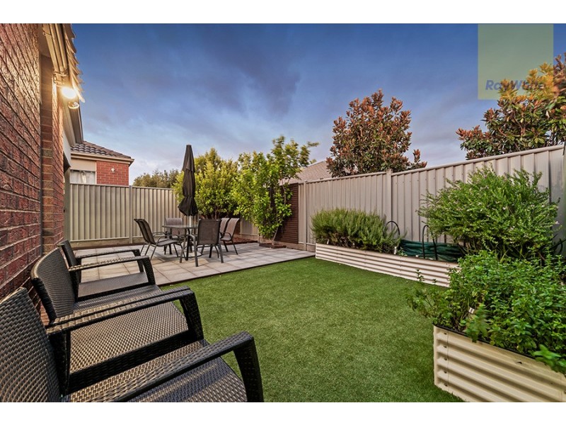 17 Westerfolds Loop, Craigieburn VIC 3064