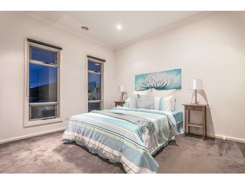 4 Girraween Crescent, Craigieburn VIC 3064