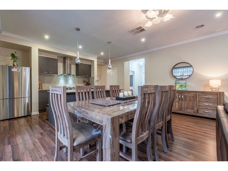 36 Baronial Way, Craigieburn VIC 3064