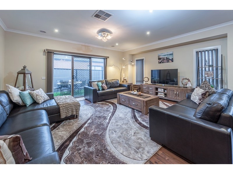 36 Baronial Way, Craigieburn VIC 3064