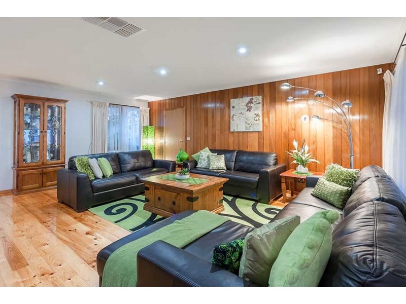 12 Abercarn Avenue, Craigieburn VIC 3064