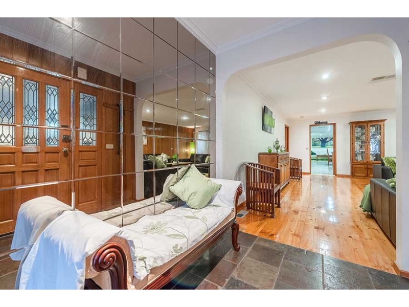 12 Abercarn Avenue, Craigieburn VIC 3064