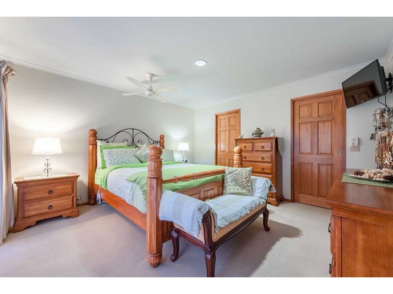 12 Abercarn Avenue, Craigieburn VIC 3064