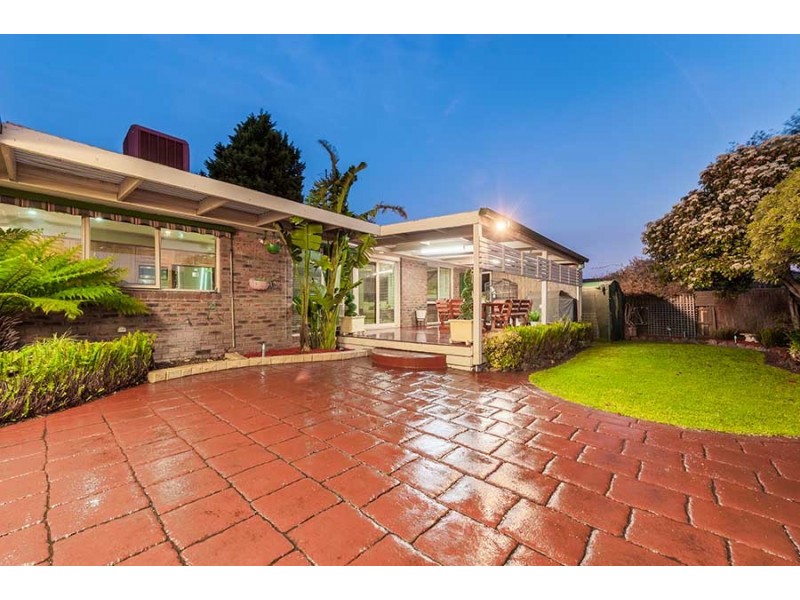 12 Abercarn Avenue, Craigieburn VIC 3064