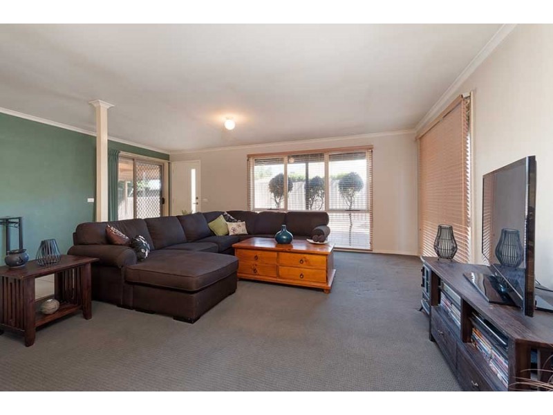 2 Waverley Court, Craigieburn VIC 3064