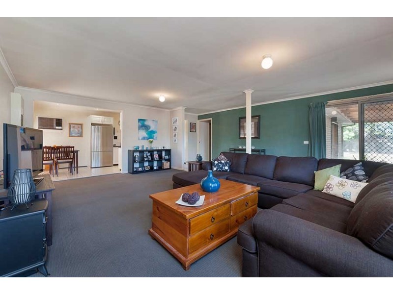 2 Waverley Court, Craigieburn VIC 3064