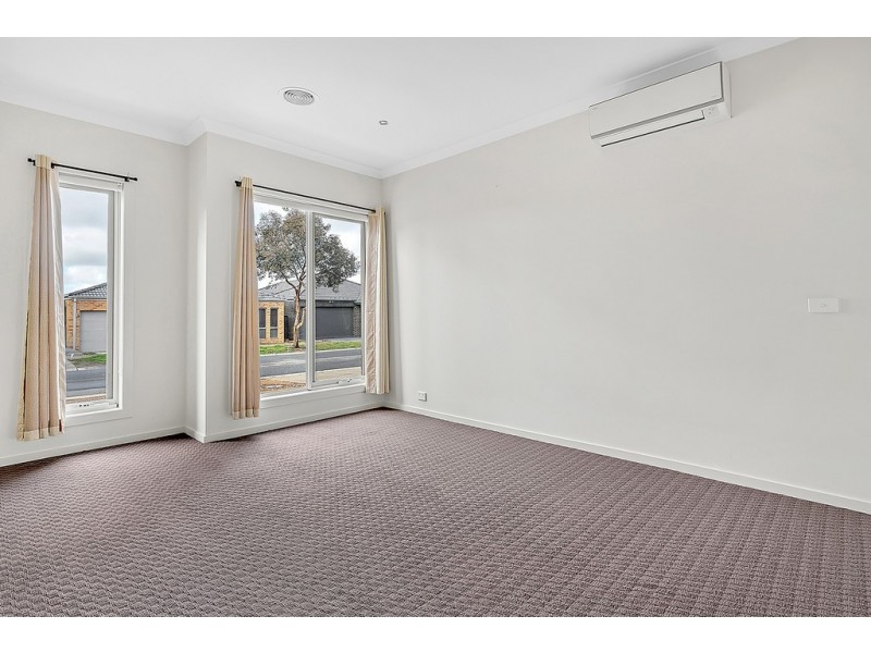 12 Rockwall Drive, Craigieburn VIC 3064