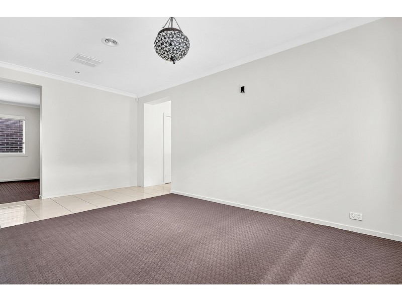 12 Rockwall Drive, Craigieburn VIC 3064