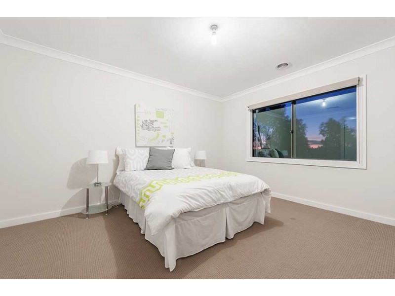 25 Mareeba Way, Craigieburn VIC 3064