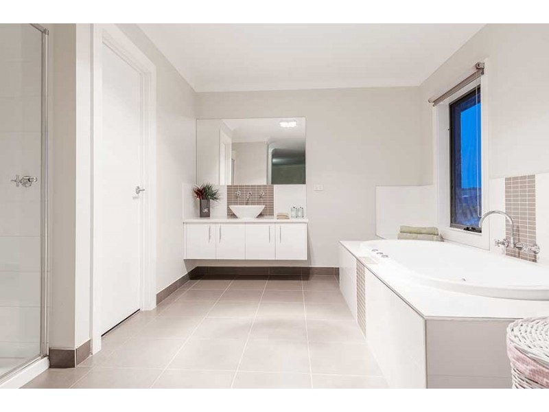 25 Mareeba Way, Craigieburn VIC 3064