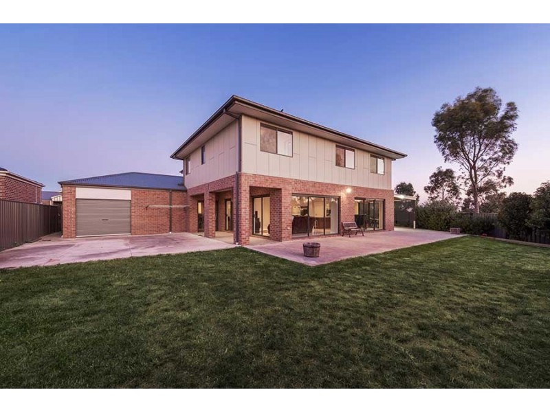 25 Mareeba Way, Craigieburn VIC 3064