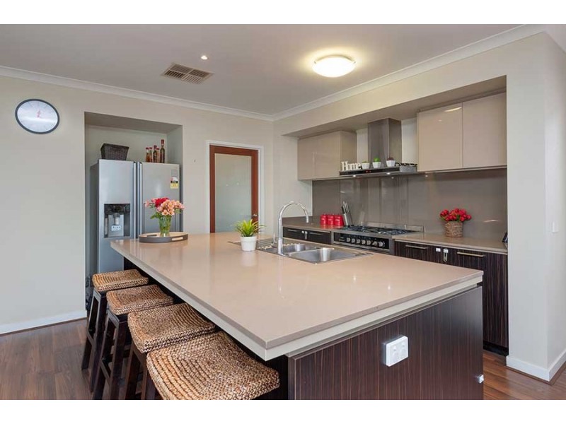 55 Serenity Way, Craigieburn VIC 3064