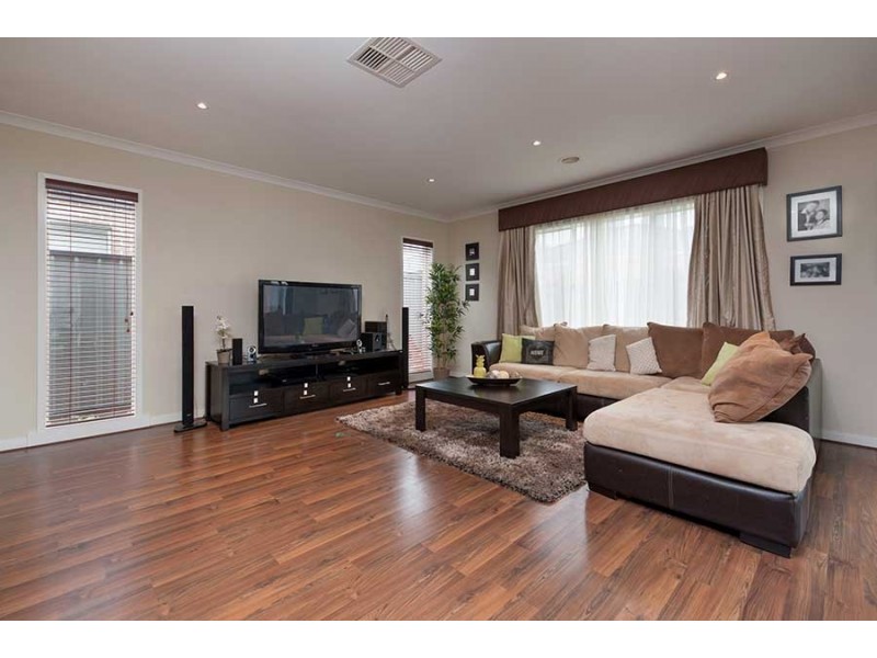 55 Serenity Way, Craigieburn VIC 3064