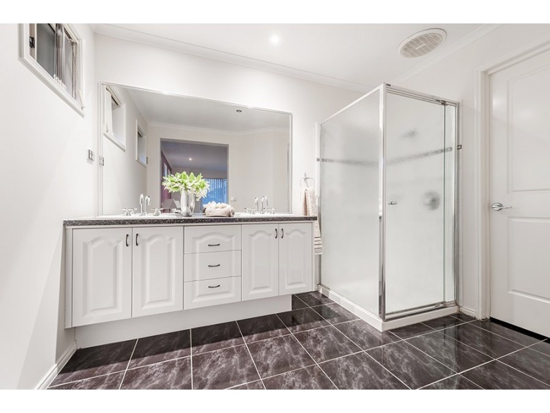 7 Creekwood Drive, Craigieburn VIC 3064