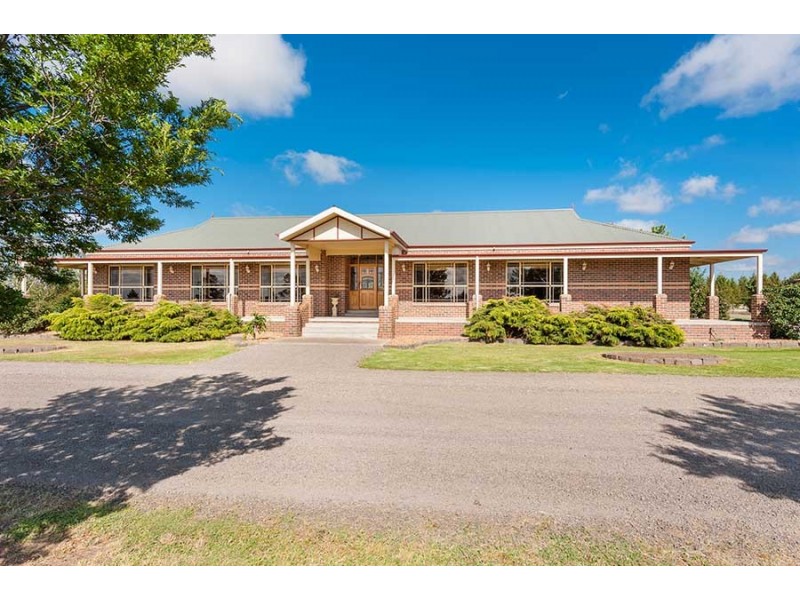 5 Lakeview Drive, Mickleham VIC 3064