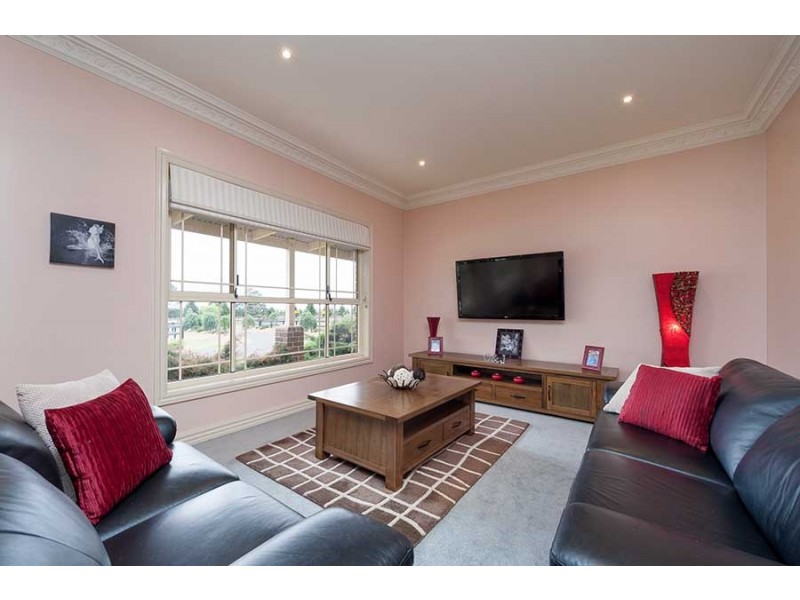 5 Lakeview Drive, Mickleham VIC 3064