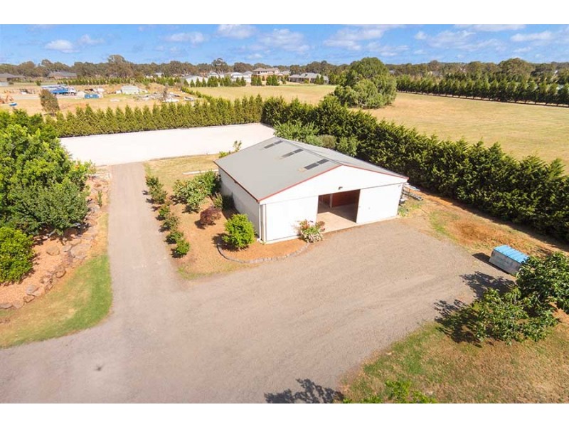 5 Lakeview Drive, Mickleham VIC 3064