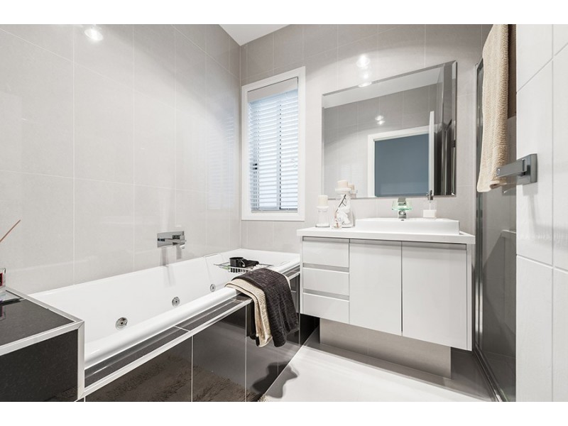 6 Melville Road, Craigieburn VIC 3064