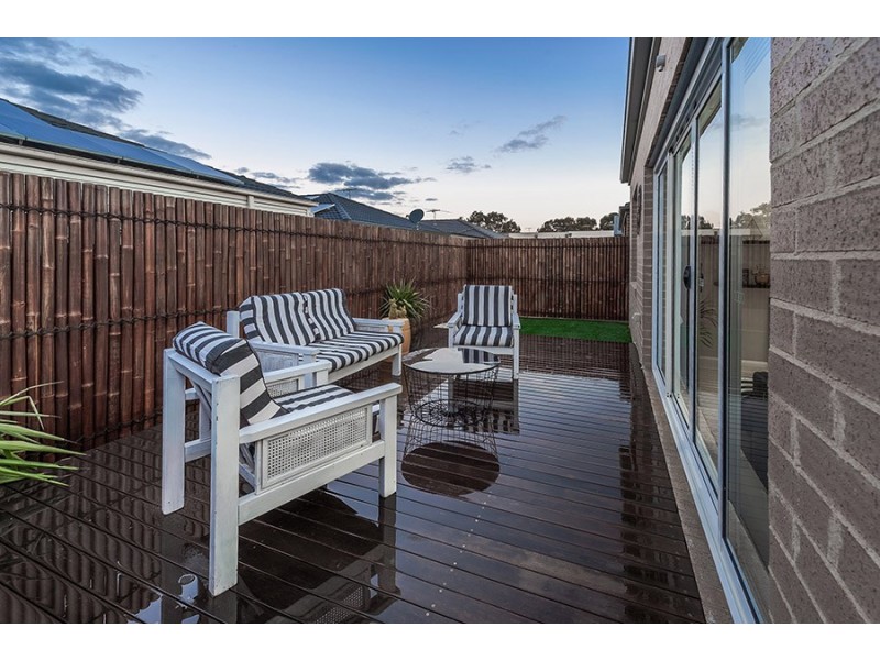 6 Melville Road, Craigieburn VIC 3064