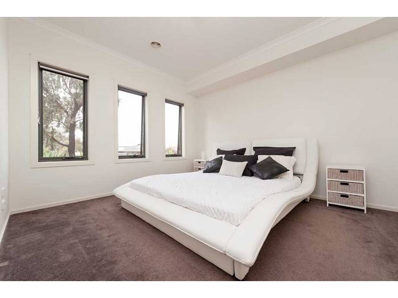 14 Chelmsford Court, Craigieburn VIC 3064