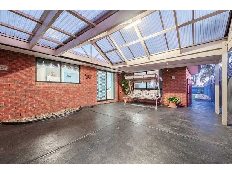 10 Edgecombe Way, Roxburgh Park VIC 3064