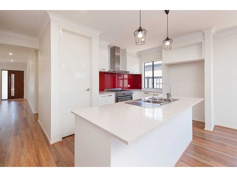 9 Black Wattle Road, Craigieburn VIC 3064