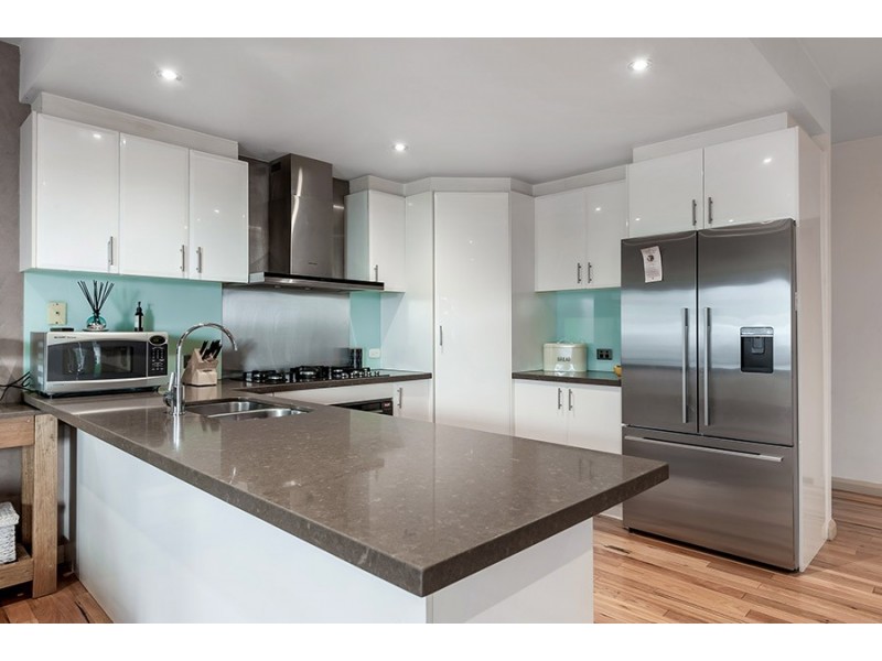 5 Creekwood Drive, Craigieburn VIC 3064