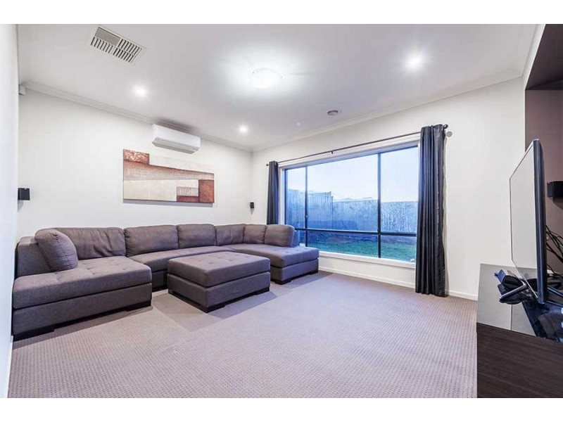 109 Waterview Boulevard, Craigieburn VIC 3064