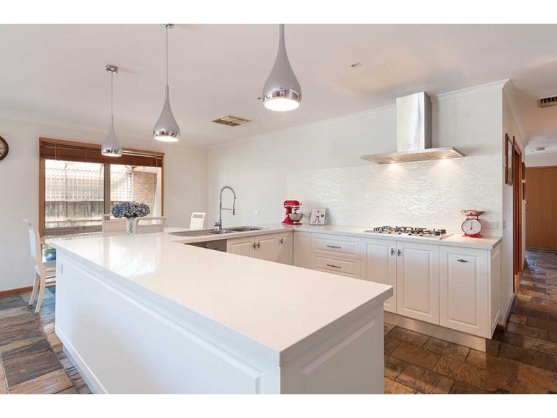 6 Bampton Mews, Craigieburn VIC 3064