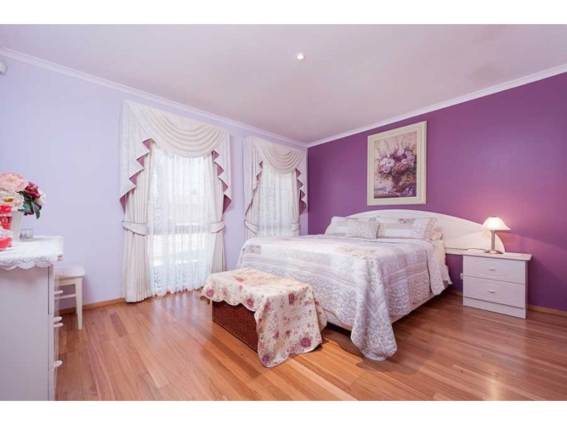 6 Bampton Mews, Craigieburn VIC 3064