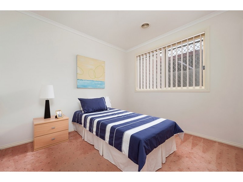 6 Hemsworth Court, Roxburgh Park VIC 3064