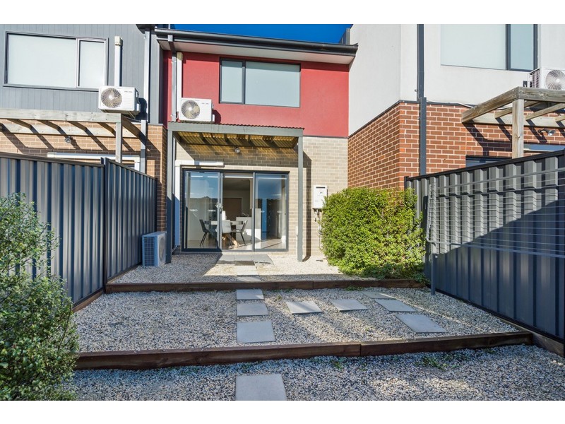 82 Baronial Way, Craigieburn VIC 3064
