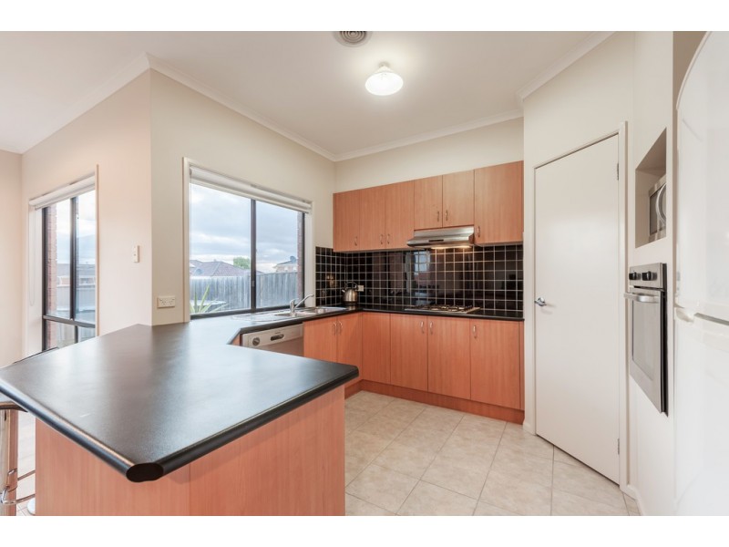 5 Olrig Grove, Craigieburn VIC 3064