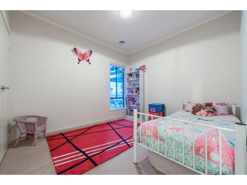 5 Olrig Grove, Craigieburn VIC 3064